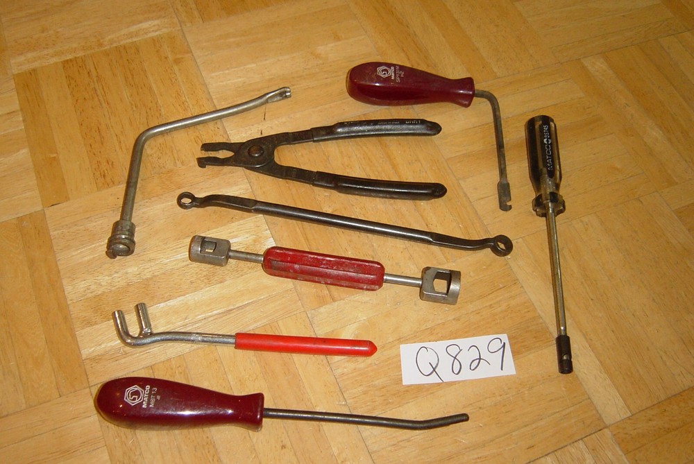 MATCO TOOLS 8 PIECE ASSORTED BRAKE TOOLS BLEEDER, SPRING, INSTALLER, RETAINER +