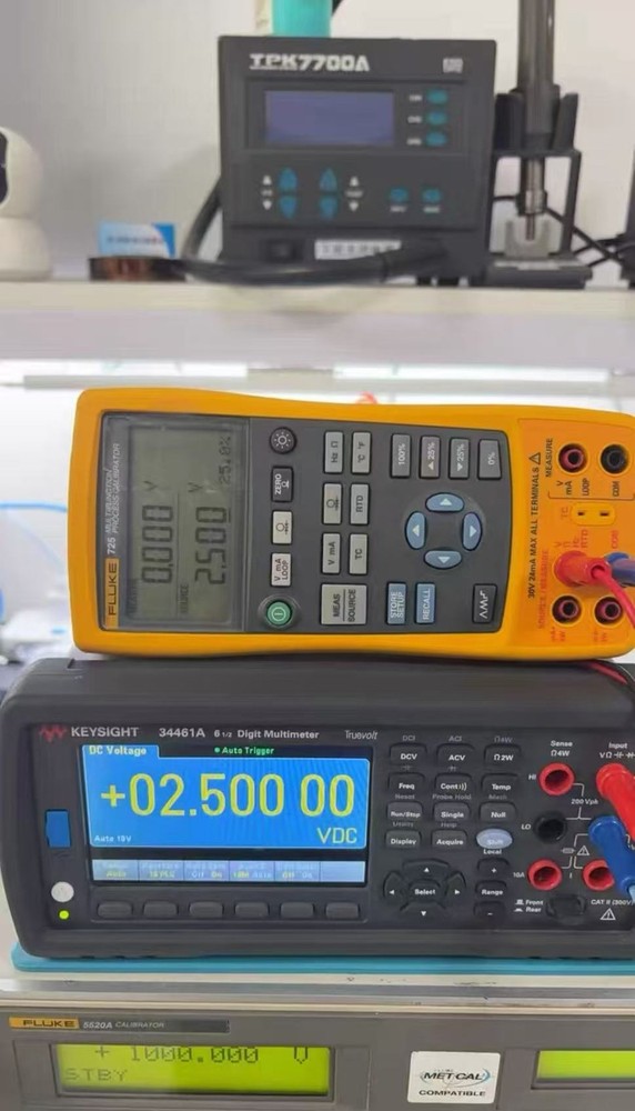 Fluke 725 Multifunction Process Calibrator CALIBRATED !