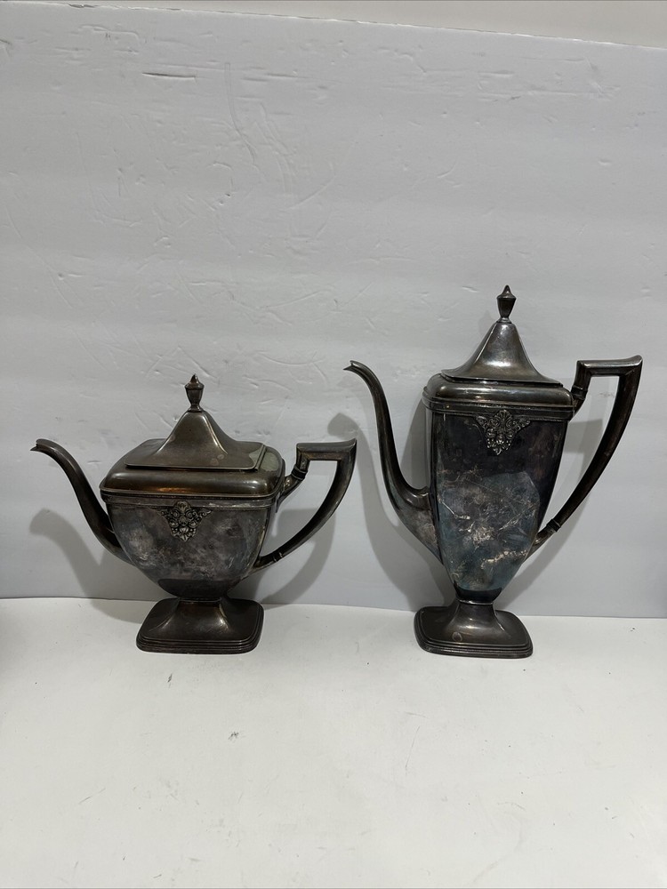 1847 Rogers Bros IS Adoration Silverplate Coffee Pot!