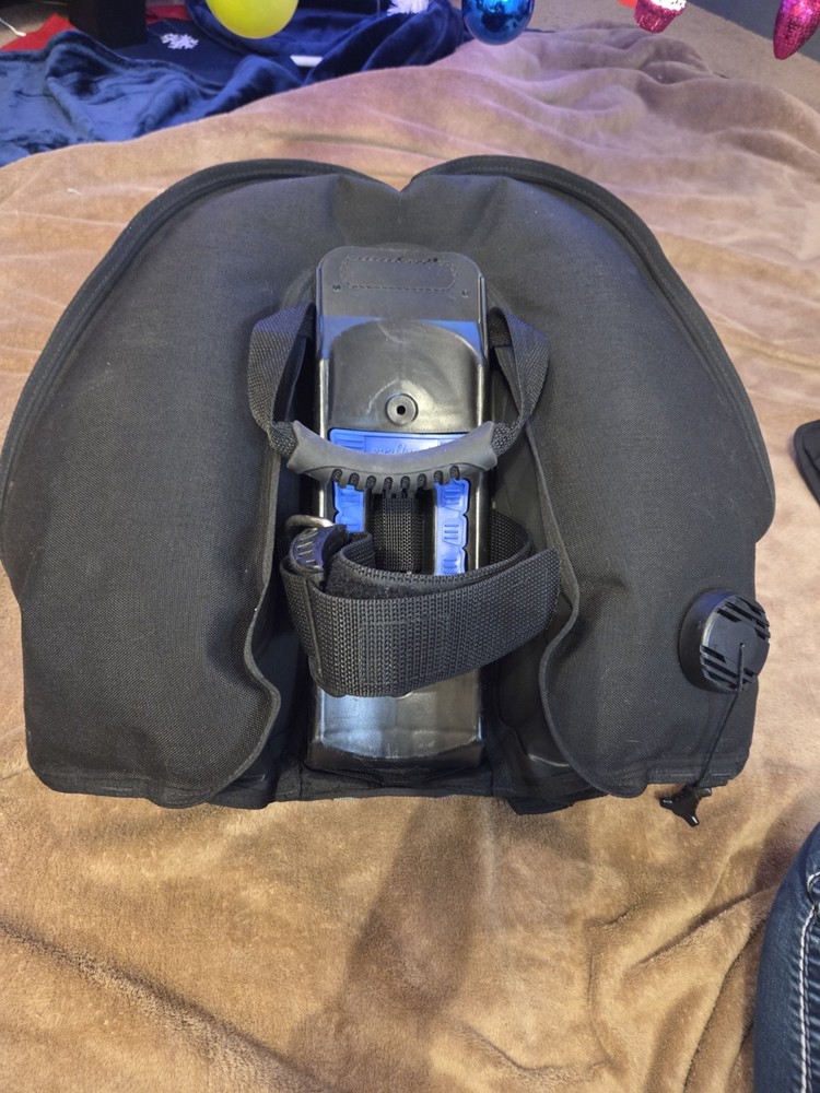 Seaquest Libra BCD (Bouyancy Control Device) SMALL for SCUBA Diving