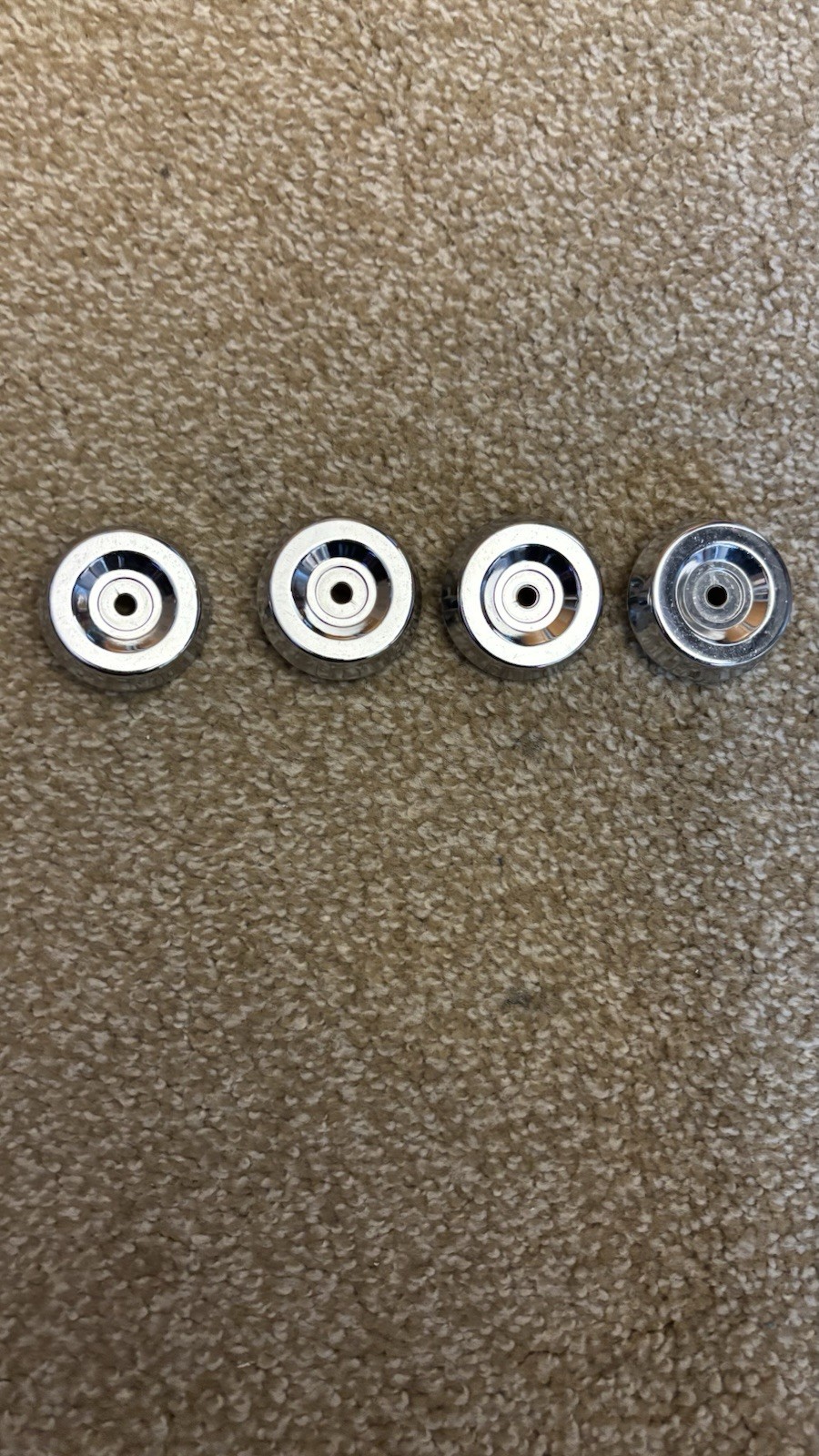 1957 OLDSMOBILE NOS RADIO TONE KNOB 569555