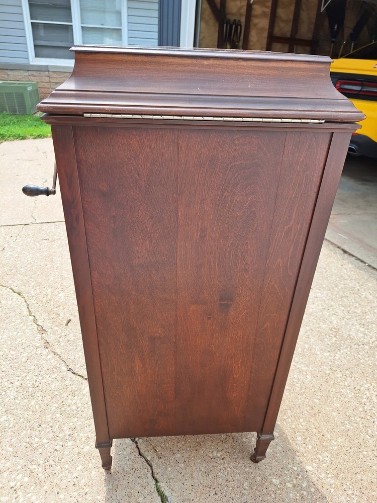Pathe vintage phonograph record player 
