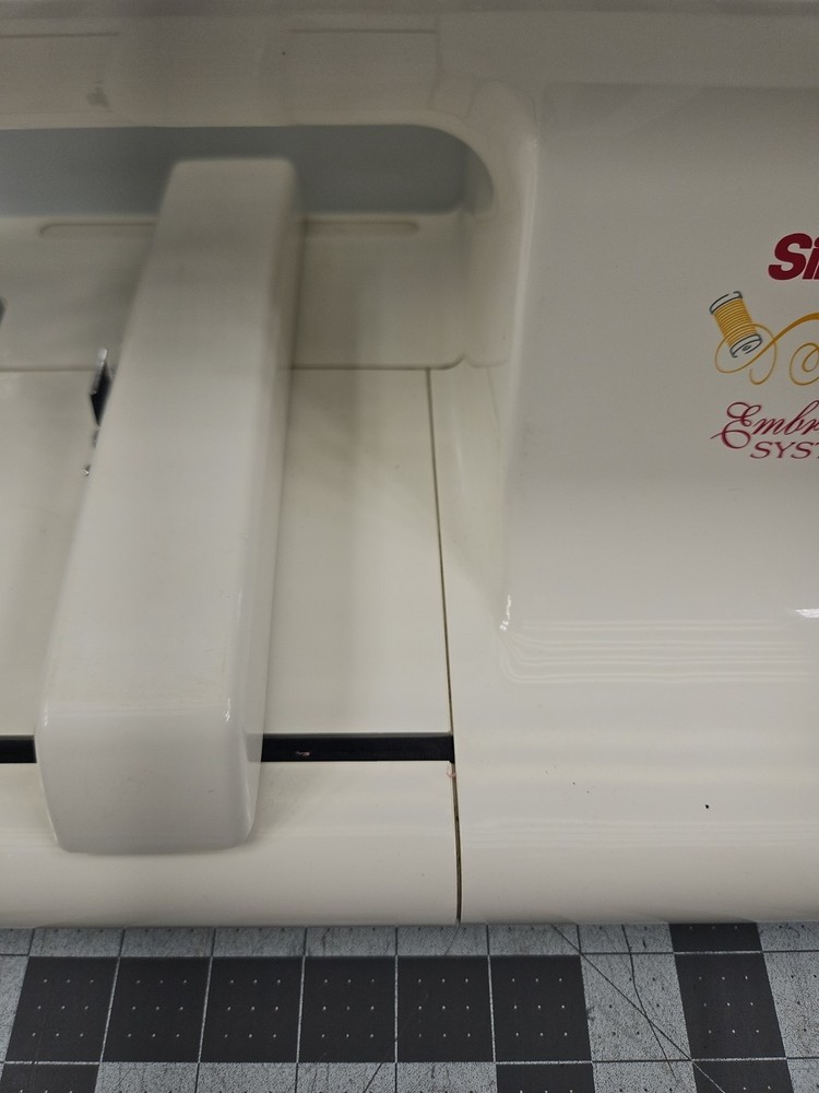 Simplicity Embroidery Only Machine Model SE2 Touch Screen White Works
