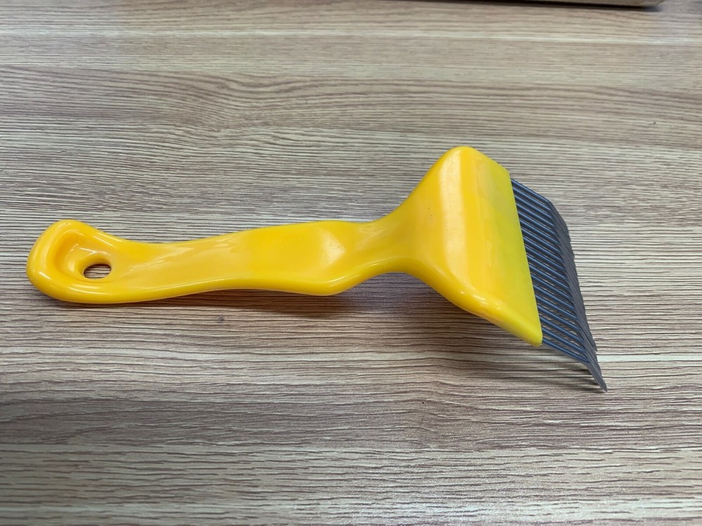 Uncapping fork for beekeeping