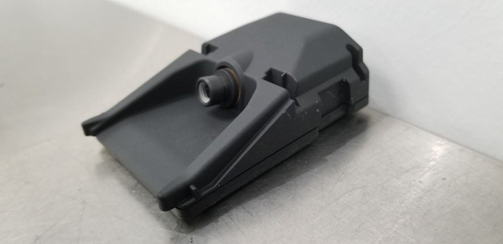 16 CADDILAC ESCALADE ESV FRONT VIEW CAMERA PROJECTOR 84092151