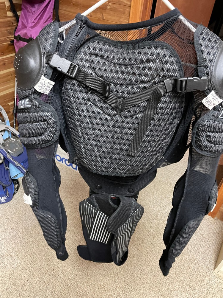 Dainese Light Wave Jacket with Back protector Medium, Black