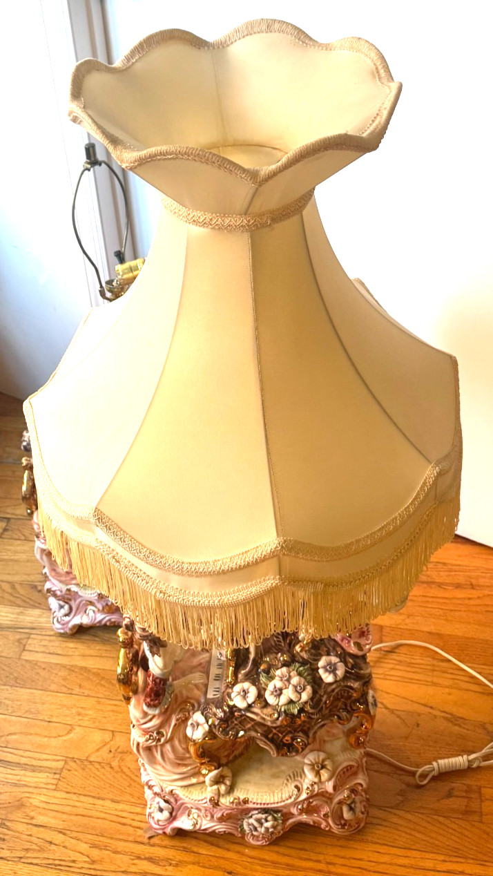 CAPODIMONTE SET of TWO 2 Figurine Lamp With Shade Made in Italy original