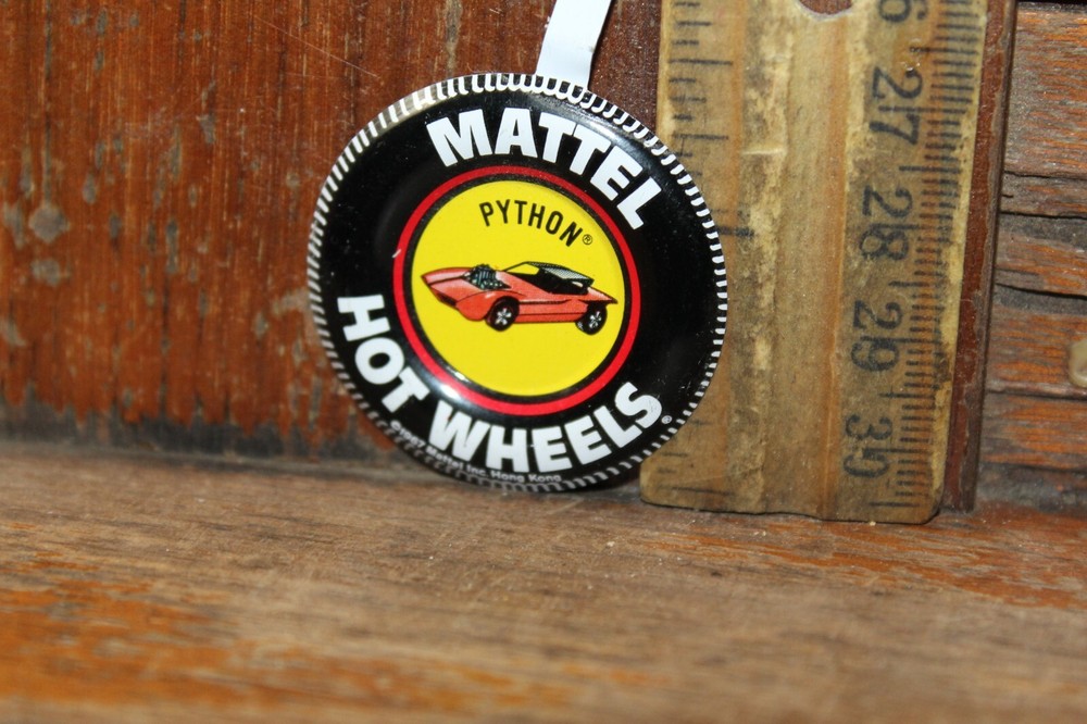 Vintage Mattel Hot Wheels 1967 Metal Button Python
