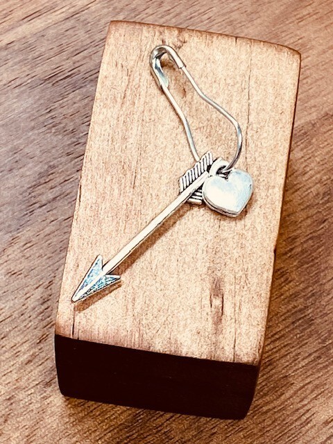 Silver bulb safety pins (100)