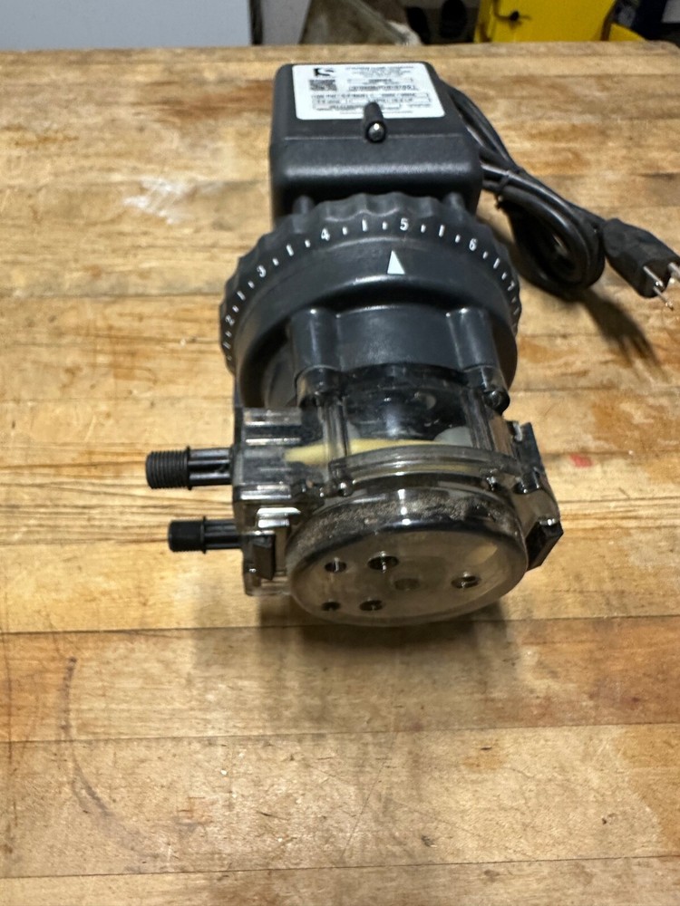 Stenner Metering Pump Model 45MHP2 NEW With 2nd Head!!!