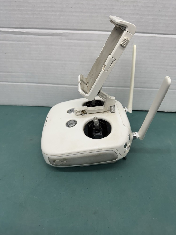 DJI Phantom 3 Remote Controller – Official OEM Part GL300B UNTESTED FO PARTS