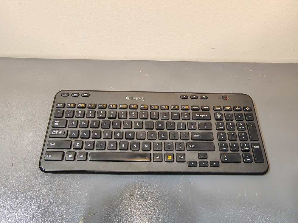 Logitech K360 Wireless Keyboard & Silver Mouse M310 Unifying Logo