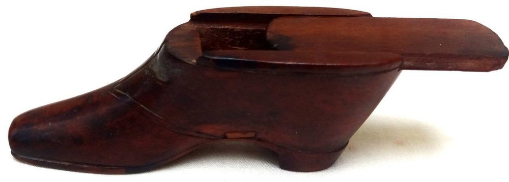 ANTIQUE SNUFF SHOE