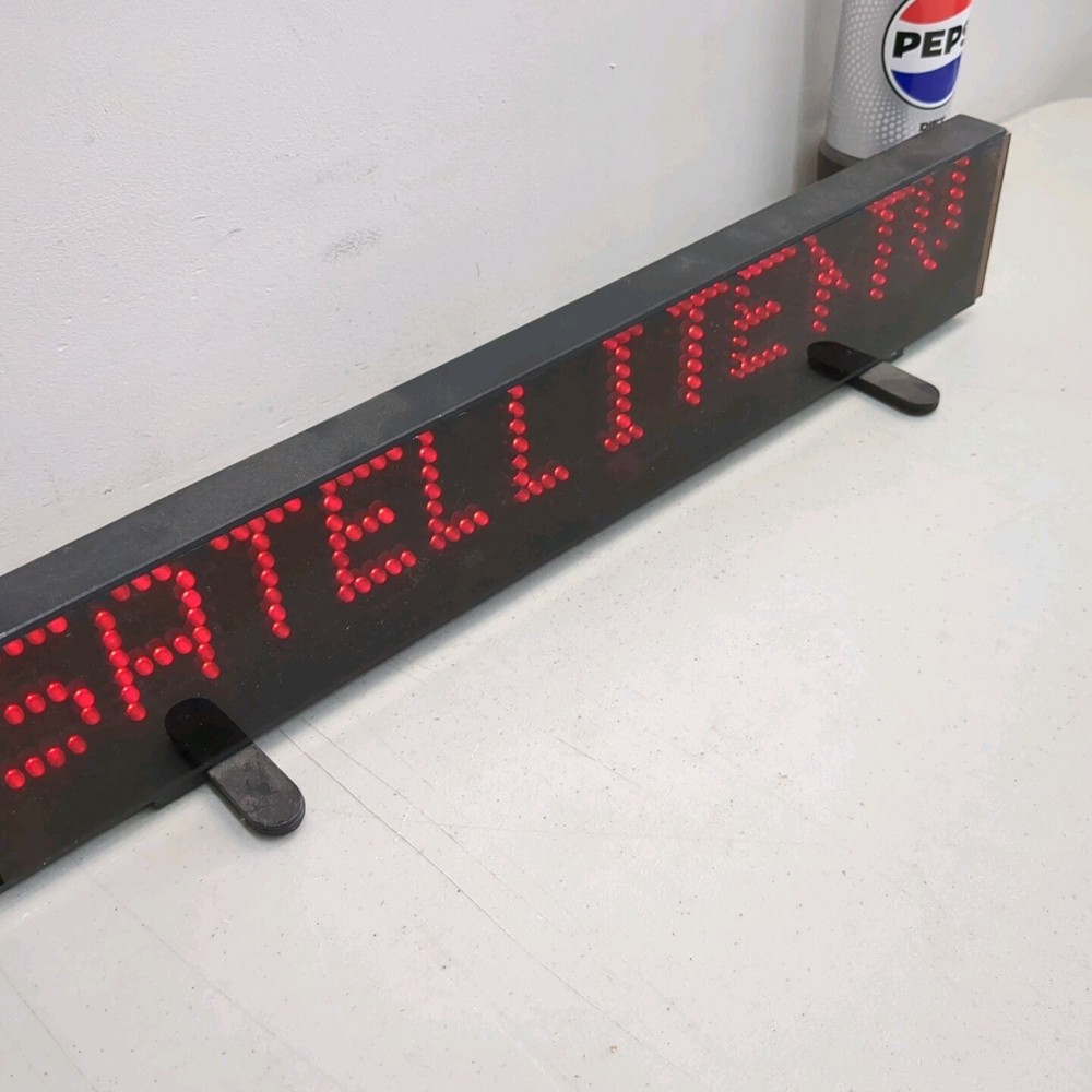 Advertisement LED Display (Red) Kit Velleman P5600’1 Multiple Settings