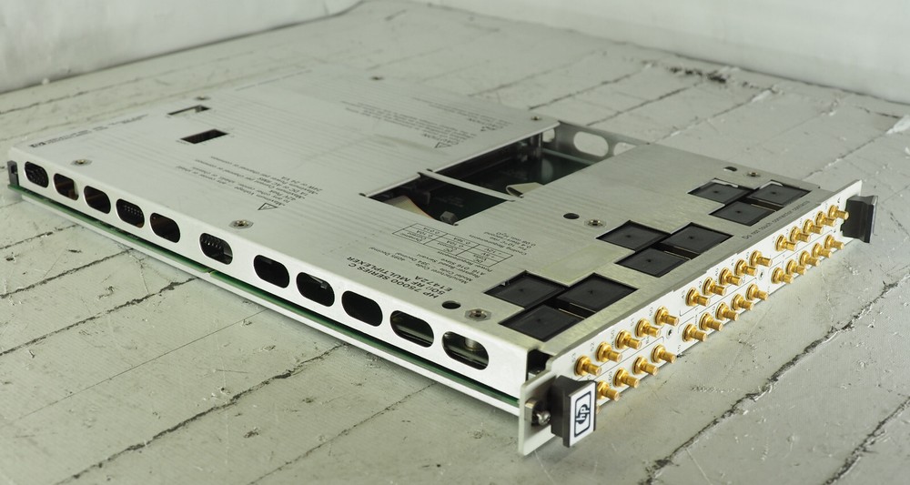 HP 75000 Series C E1472A C-Size VXI 50 Ohm RF Multiplexer Module