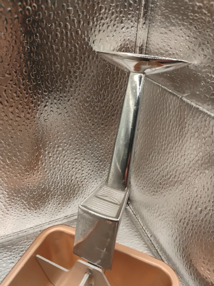 Vintage Aluminum Ice Cube Tray With Quick-Release Handle