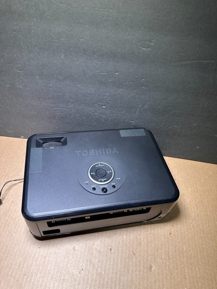 Toshiba Data Projector TDP-XP1 Works Ships Fast!!!