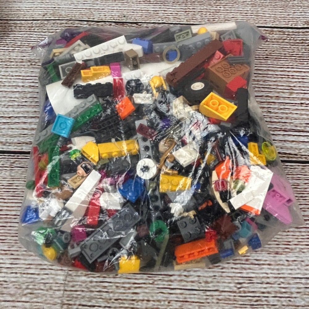 LEGO Bulk Mixed Building Bricks Lot w/ Baseplate Multicolor Assorted 1lb 15oz