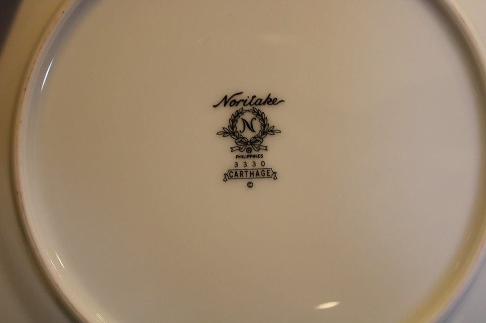 NORITAKE CARTHAGE 4 -5 PIECE SETTING 20 PIECES LOT A
