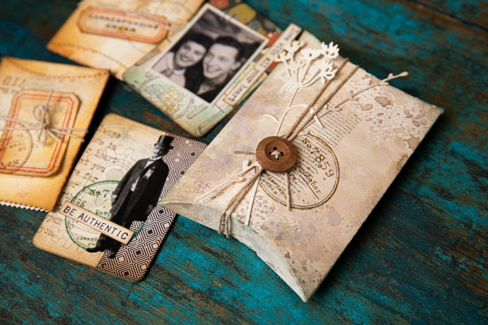 Tim Holtz "VAULT PILLOW BOX + BAG" Sizzix Thinlits Cutting Dies Spring 2024