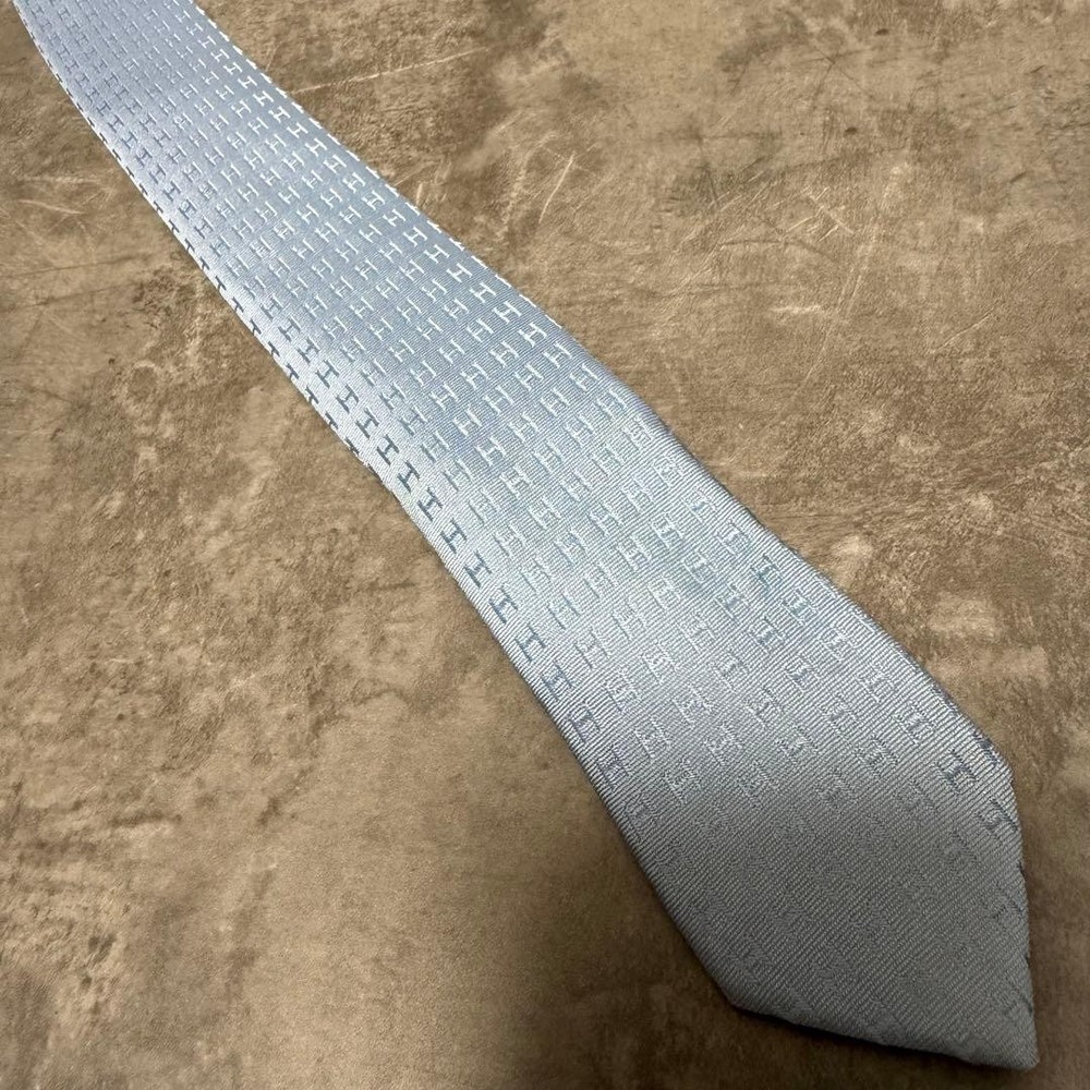 HERMES tie light blue fasone H pattern