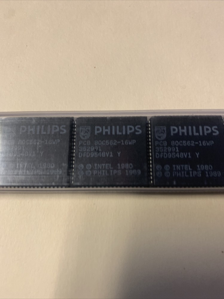18x Pcb 80C562-16WP 352991 Dfd9548v1 Y Intel Philips 8-bit Microcontroller