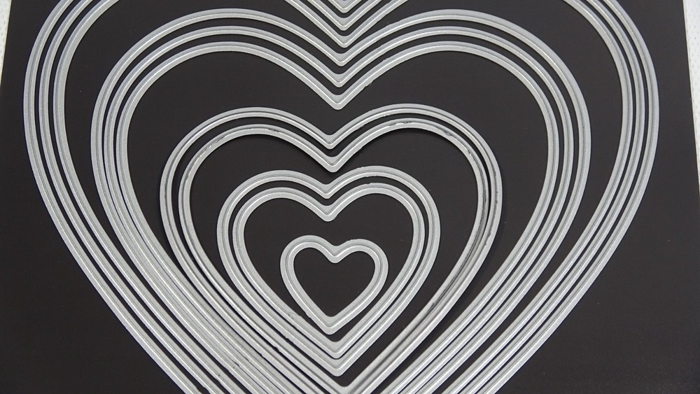 We R Memory Keepers Heart Nested Dies DC0257