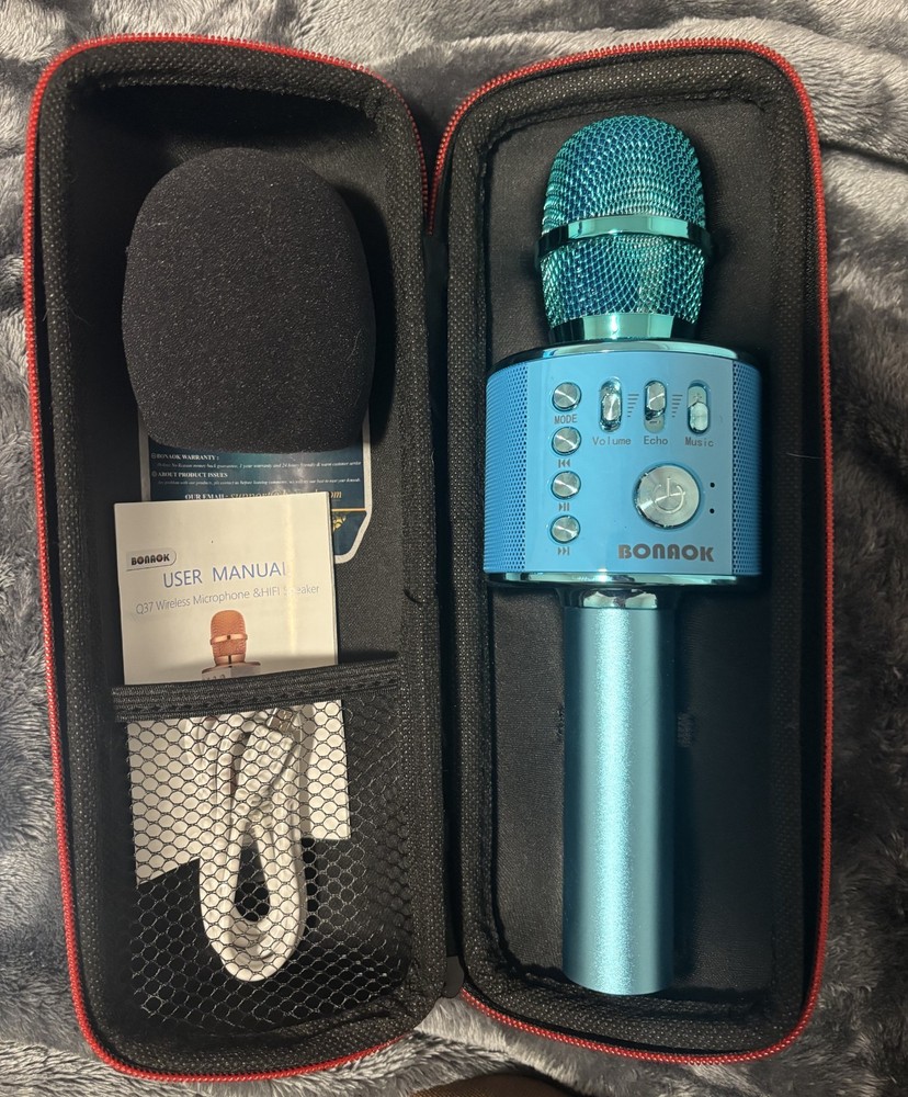 Bonaok Wireless Bluetooth Karaoke Microphone Unused