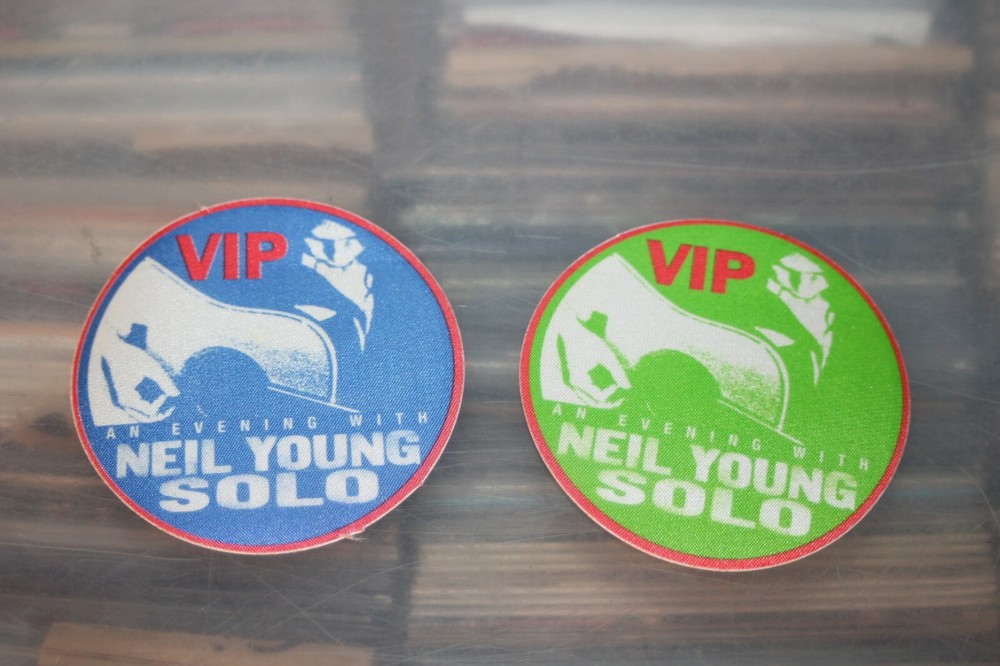Neil Young  -  2x Unused Backstage Pass - FREE POSTAGE - lot #3