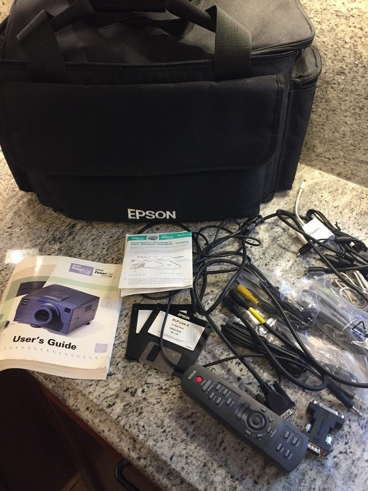 Epson Powerlite 7000XB LCD Projector ELP-7100 Remote Control Soft Side Case