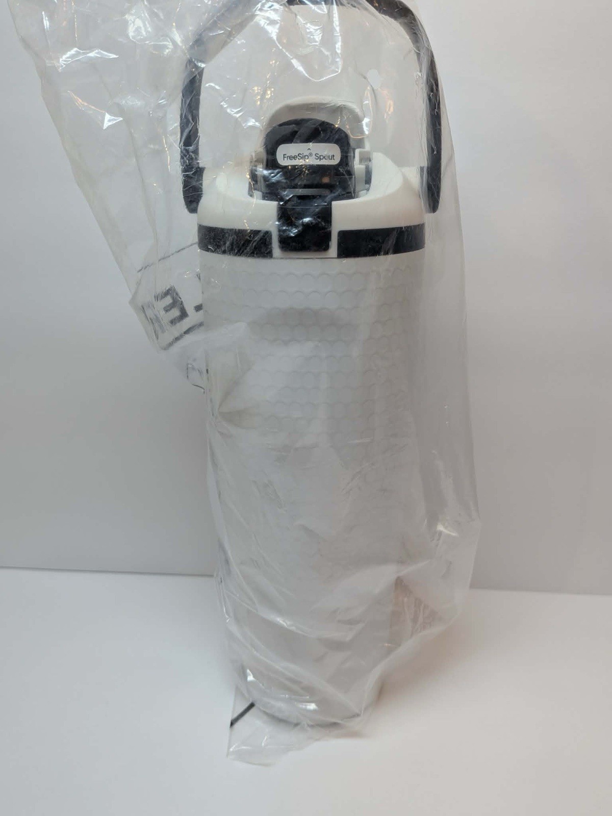 Owala 30oz FreeSip Water Hazard Golf Travel Tumbler Limited Special Edition NEW