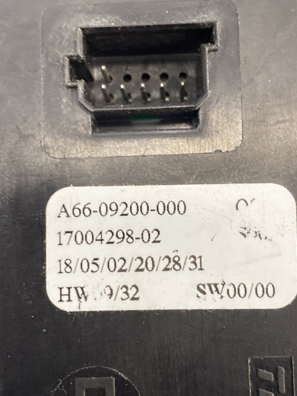 Freightliner Power Window Switch A6609200000 (745-10230)