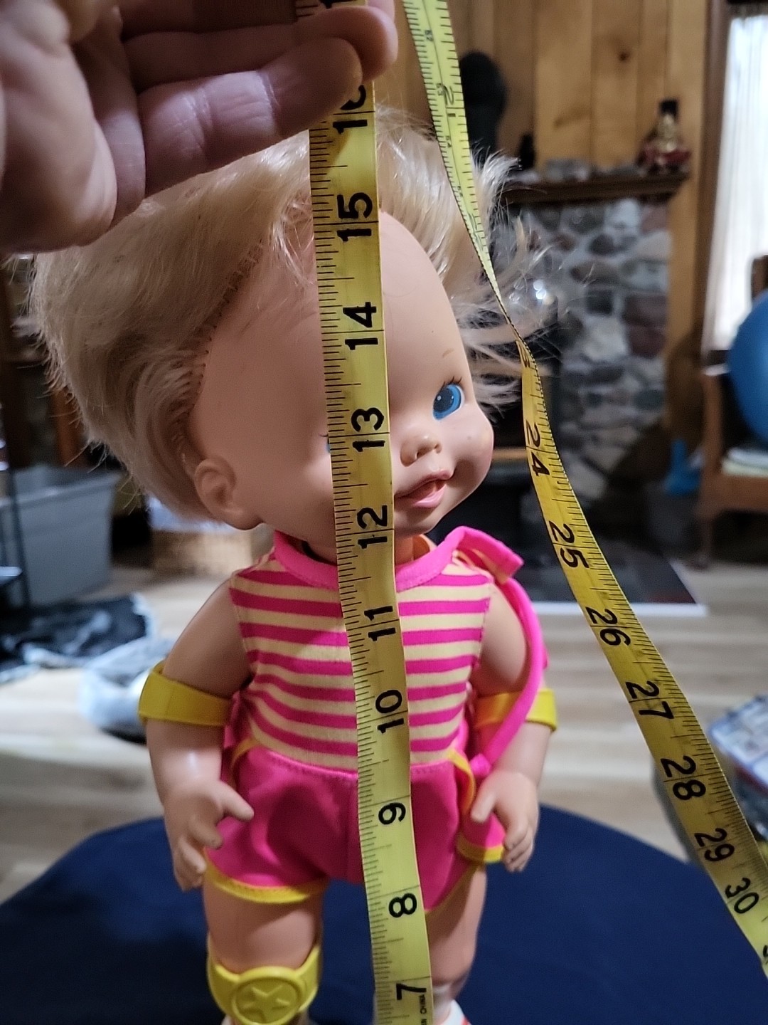 Vintage 1982 Baby Skates Rollerskating Wind Up Doll WORKS