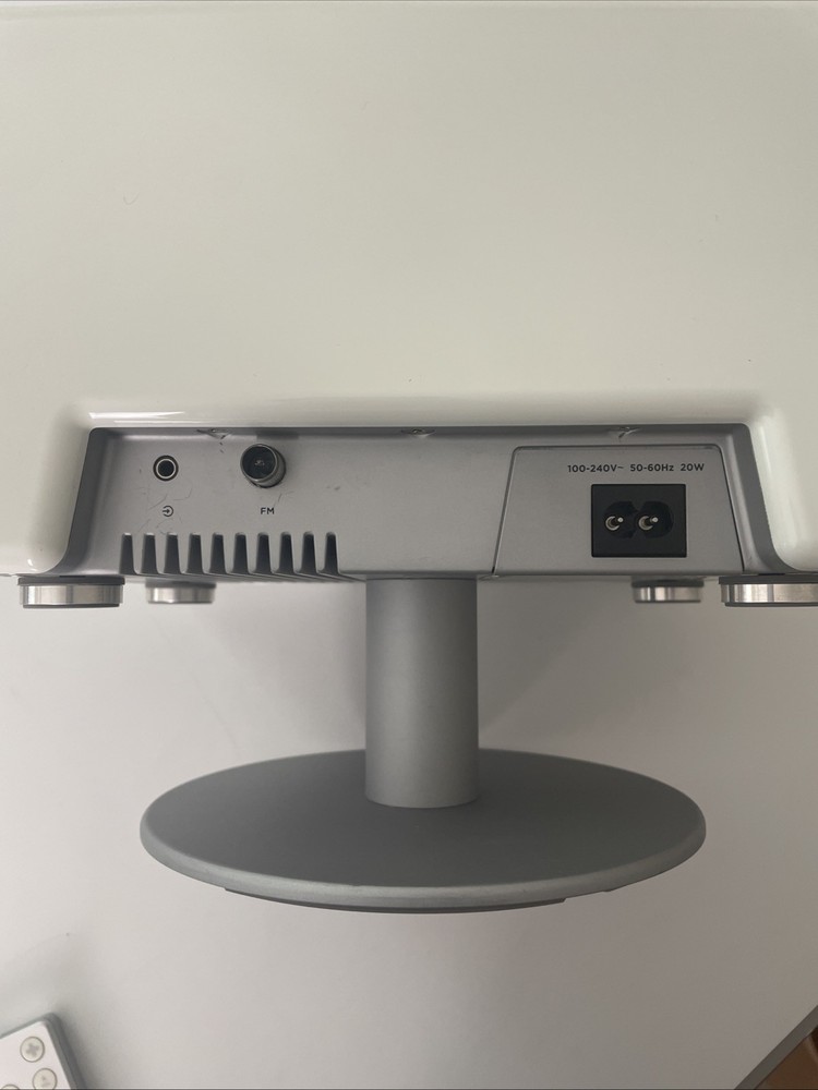 Geneva Sound System Model S White