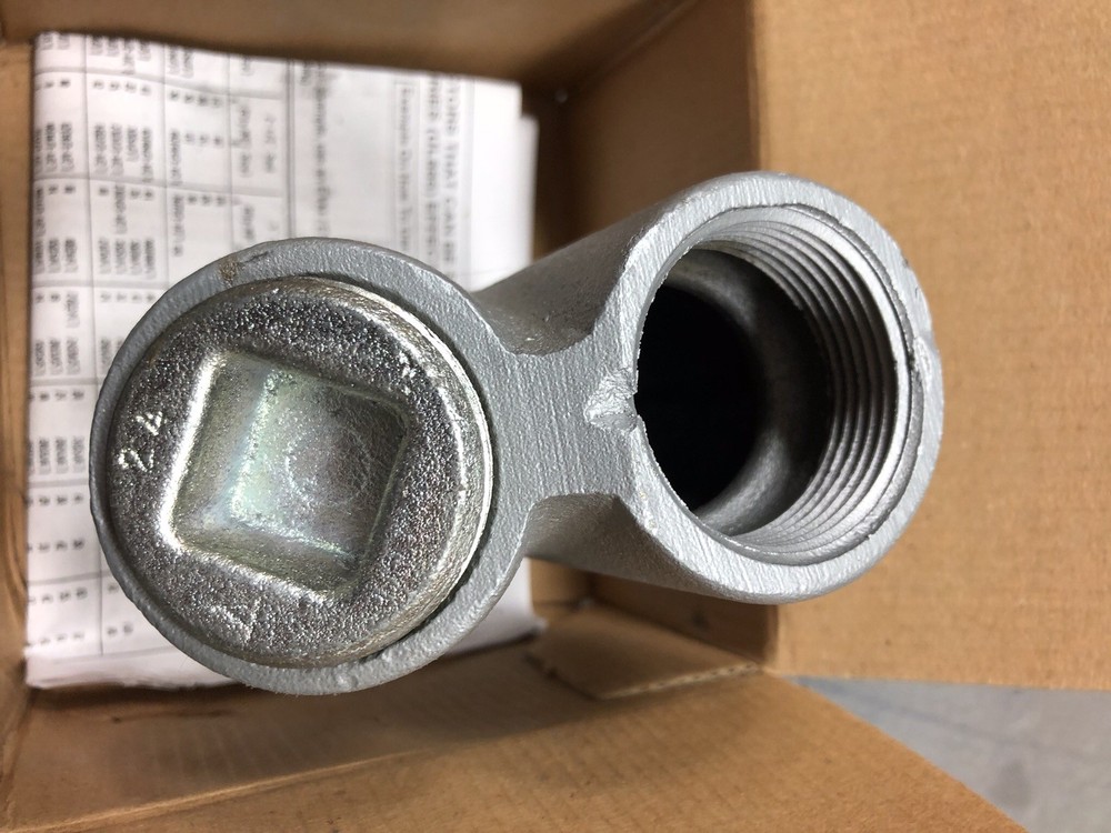 APPLETON EYSF125 1 1/4" MAL IRON Sealing Fitting