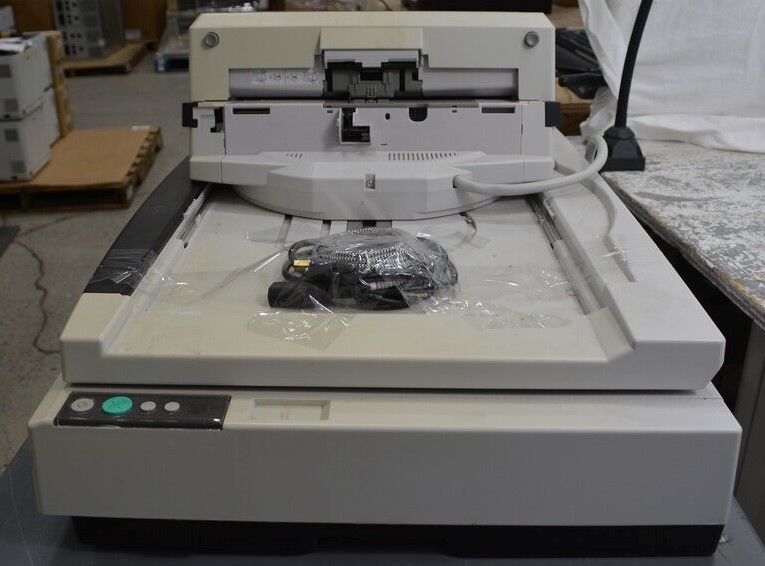 Fujitsu Fi-6770 PA03576-B105 Flatbed Image Scanner SEE NOTES