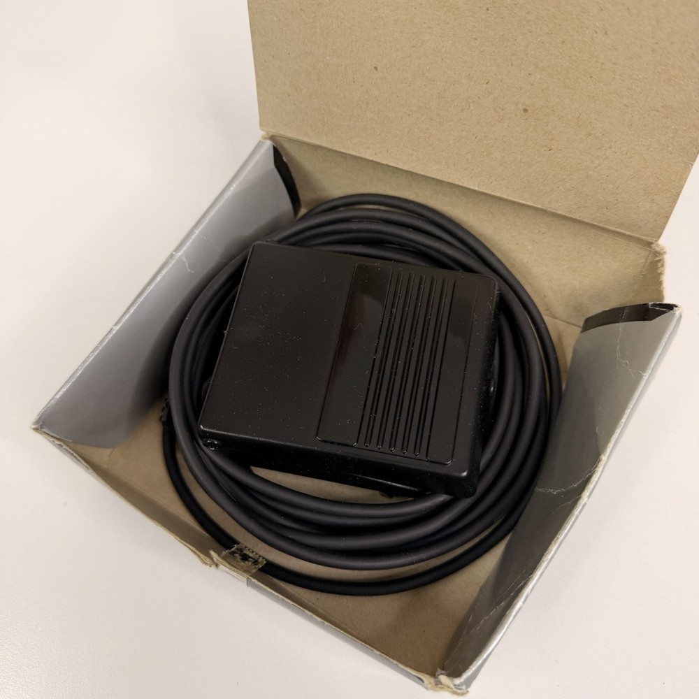 Roland Pedal Switch DP-2 New Open Box