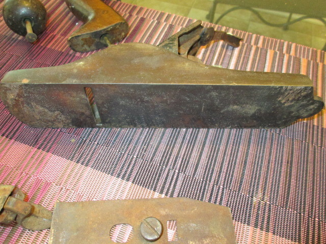 Unmarked Wood plane
