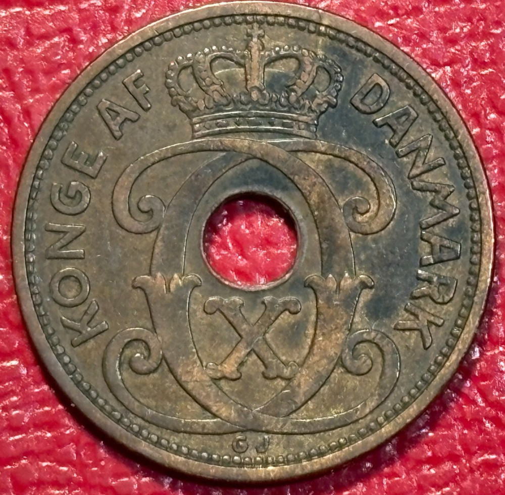 VERY NICE 1931 DENMARK 2 ORE COIN-OCT363