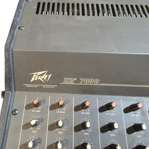 Peavey XR 700 C and Speaker Bundle - Amp Powers On - Untested