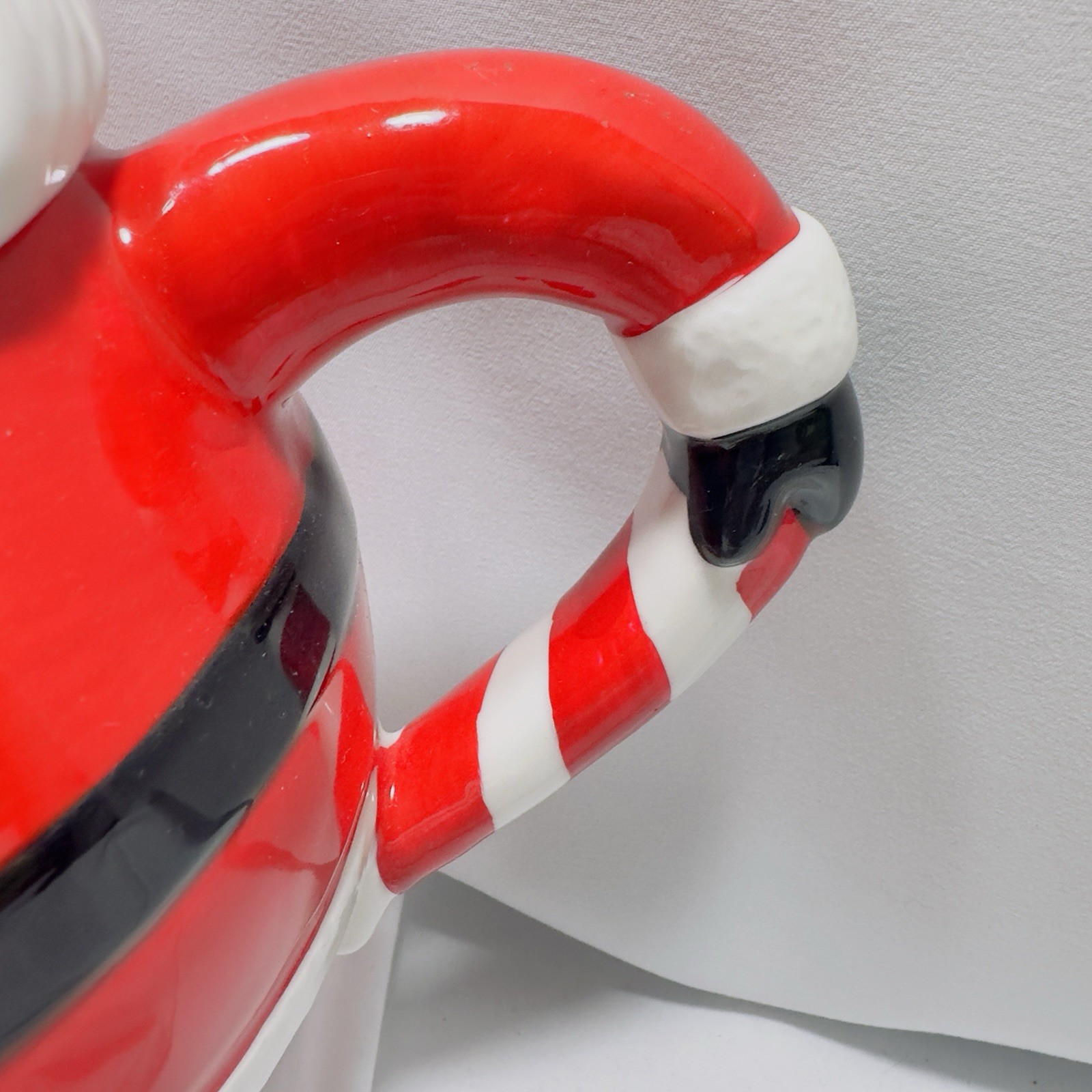 Omnibus OCI Painted Mr. Santa Claus Ceramic Teapot Christmas Tea Pot Candy Cane