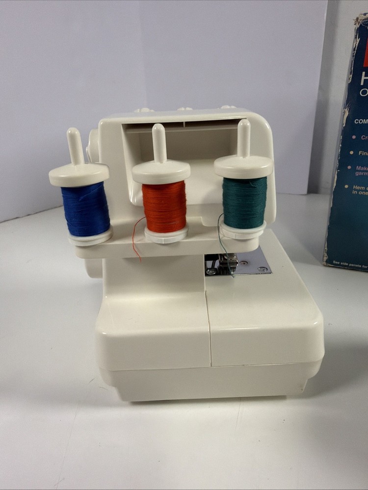 PFAFF Hobby Serger Portable Overedging Machine Overlock Sewing Craft MINI MODEL