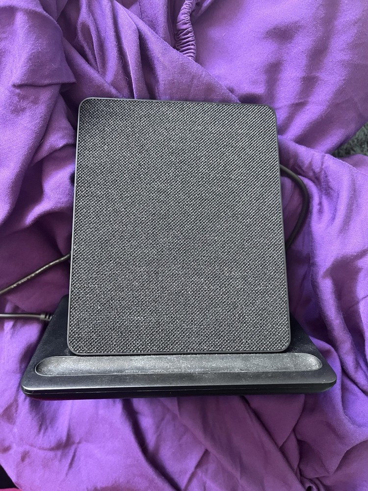 Amazon Kindle eBook Reader 32GB with books bundle