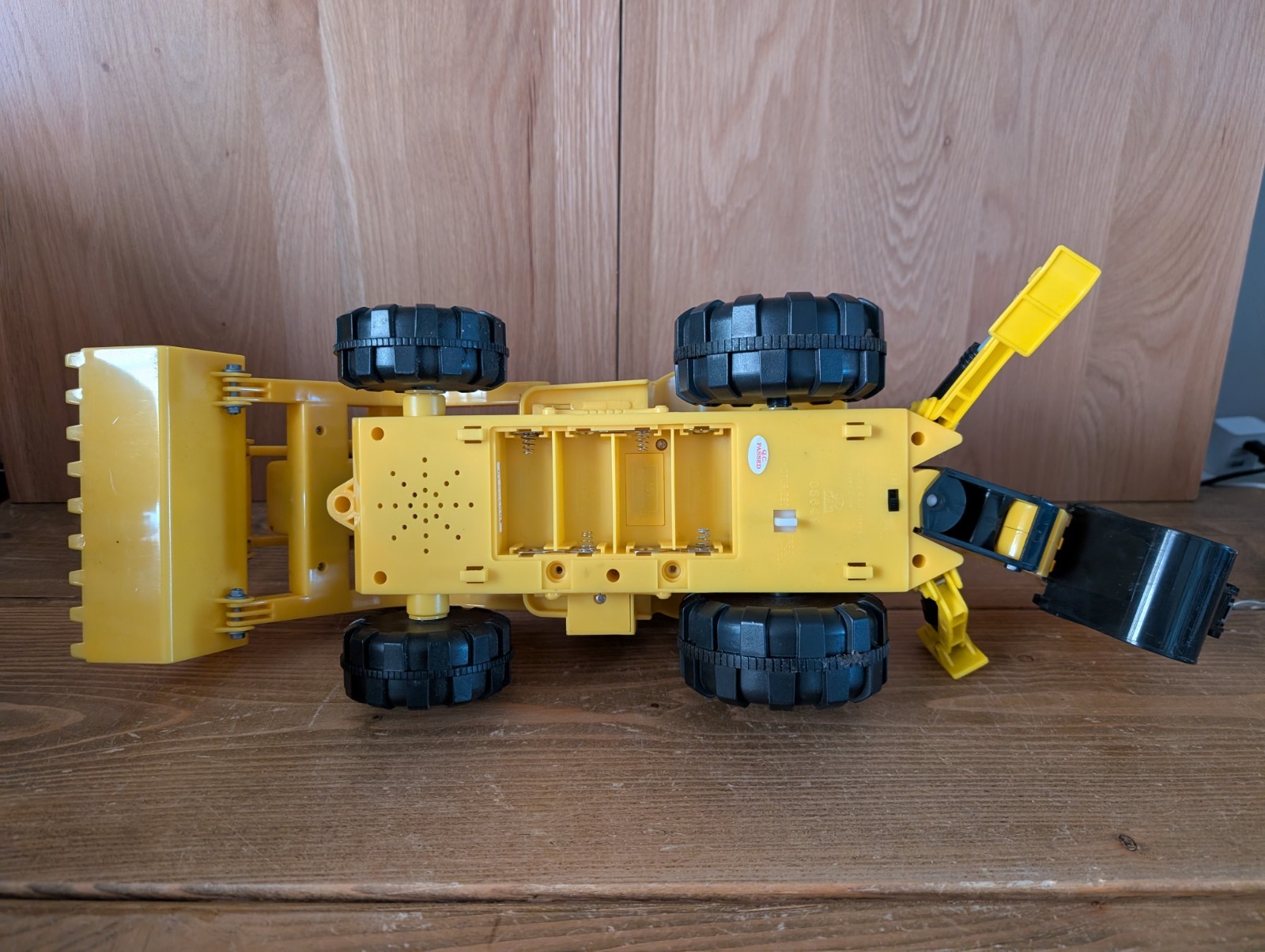 Plastic Tonka mighty motorized 3649 Digger front loading shove spares/repair