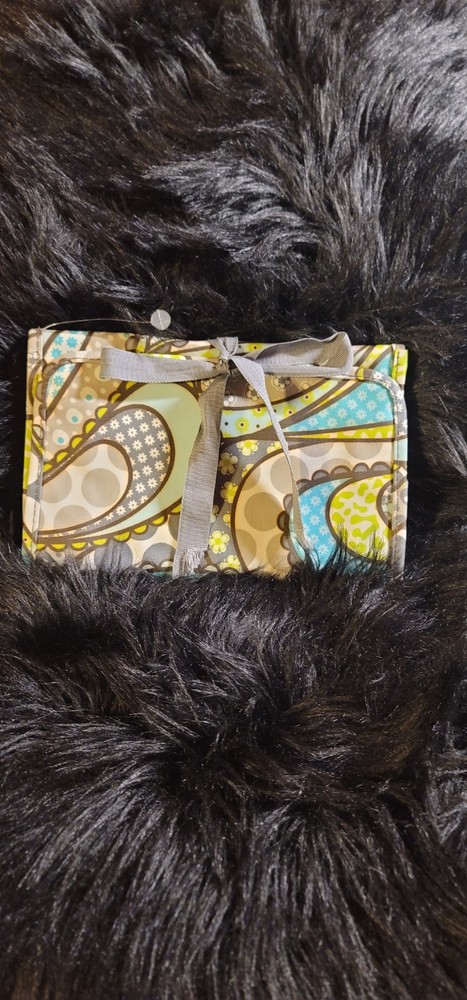 Thirty One Tri-Fold and Go Organizer BoHo Patchwork Paisley