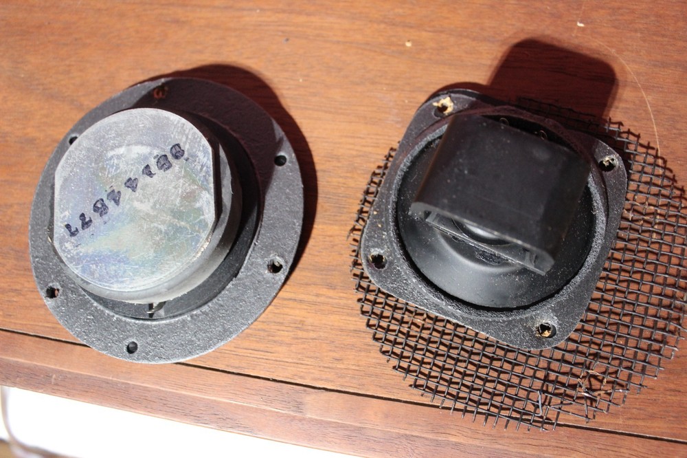 KLH Model 319 Dome & rear Tweeter