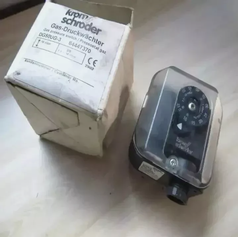 1pcs Krom Schroder pressure switch DG50UG-3