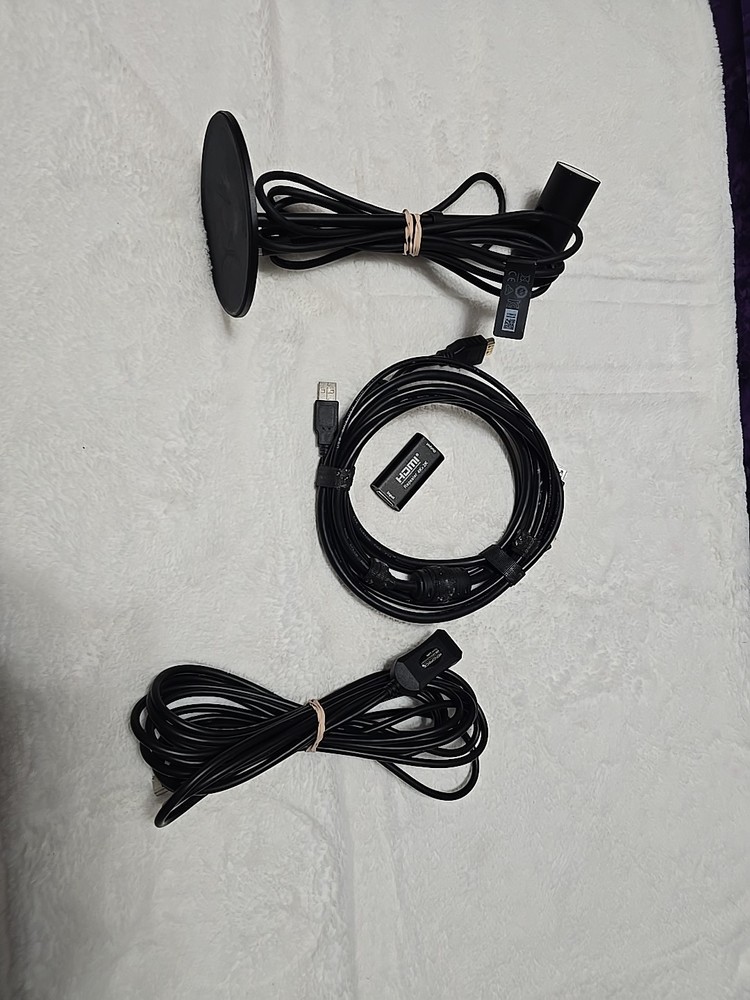 Meta Oculus Rift VR Headset- Black W Extra Sensor And Cables