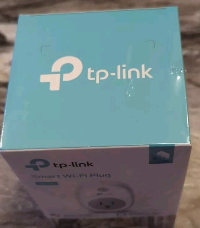 TP-Link - HS100 - Smart WiFi Plug - w/ Google Assistant & Amazon Alexa NEW