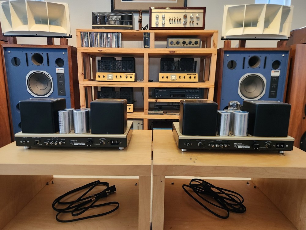 Luxman 3045 Monoblock Amplifiers